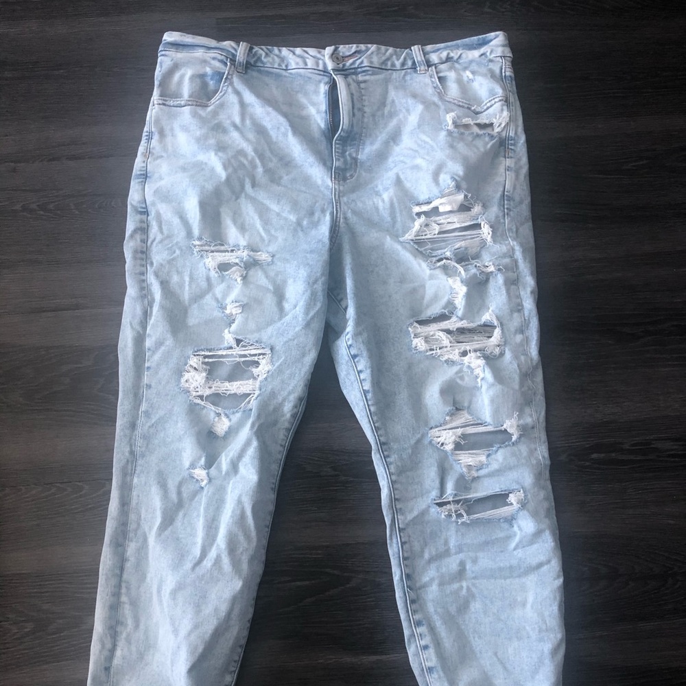 American eagle high waisted distressed jeans
